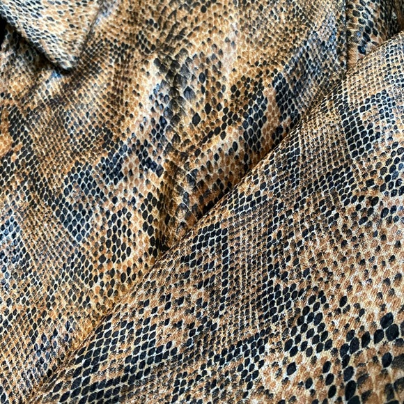 Animal print jacket with padded shoulders - Picture 5 of 5